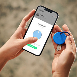 Chipolo POP Blue Wireless Phone App Based Tracker Works With Apple or Google's Find My Device Network