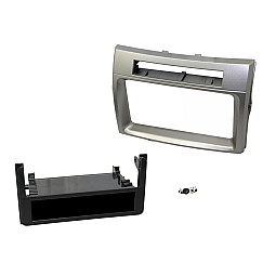 Connects2 CT24TY14 Toyota Corolla Verso Car CD Stereo Silver Fascia Panel Connects2 CT24TY14 Toyota Corolla Verso Car CD Stereo Silver Fascia Panel