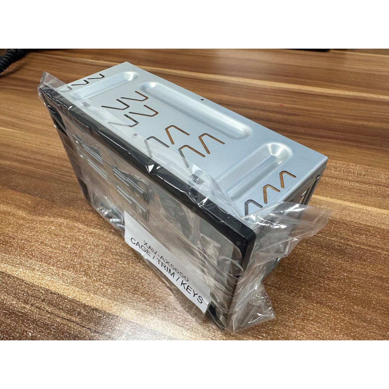Sony XAV-AX5650 Cage / Trim / Keys