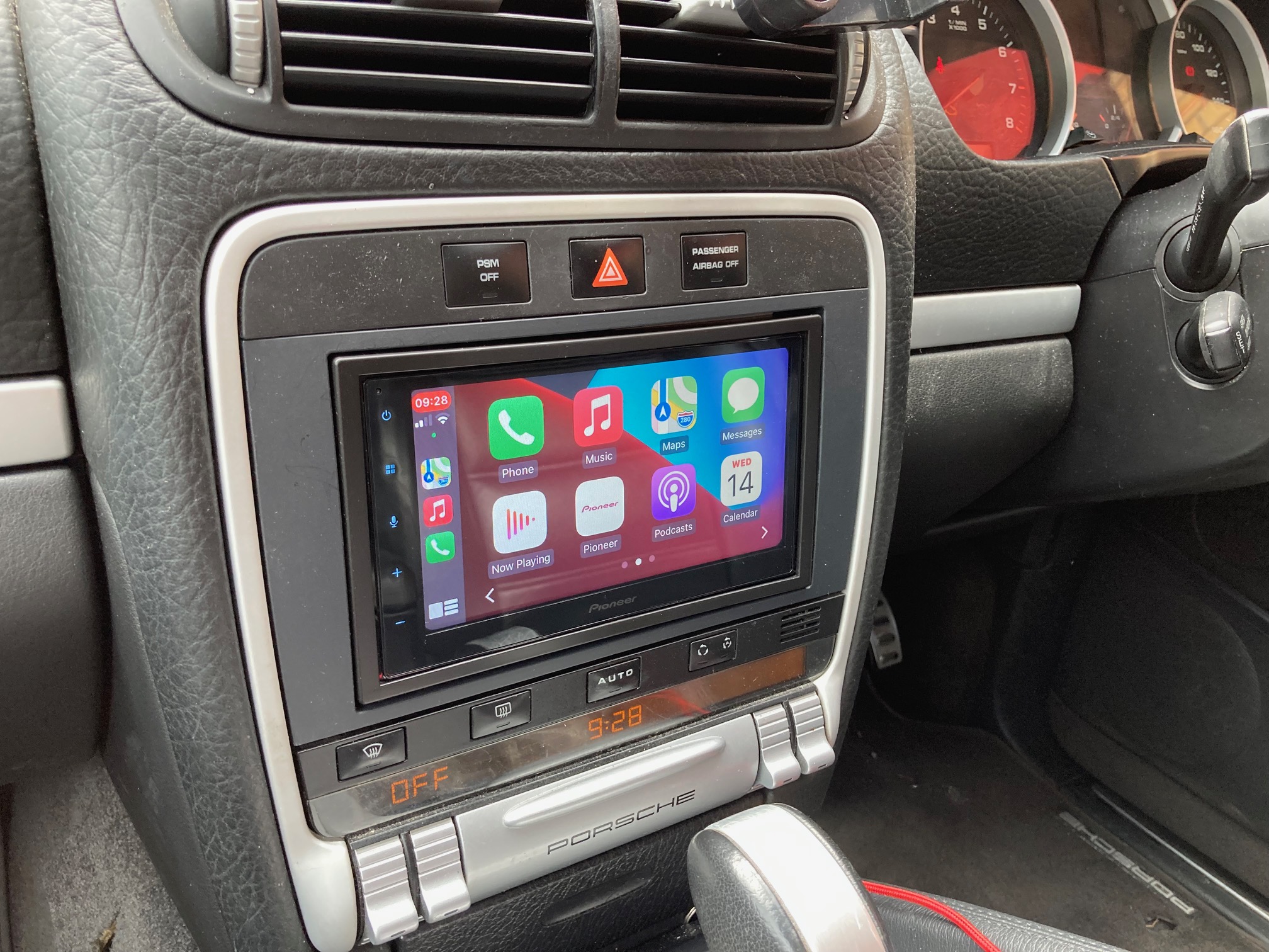 Porsche cayenne top bluetooth music