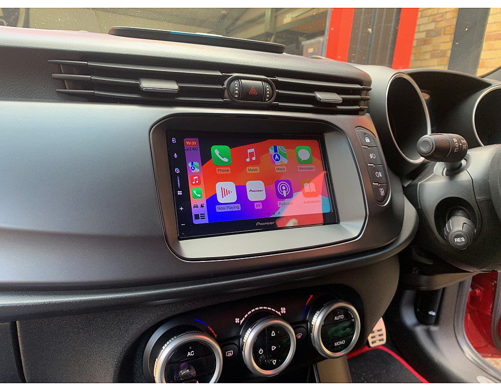 Autoradio Custom Fit Per Alfa Romeo Giulietta – 6,2 Pollici GPS Bluetooth WiFi Dab USB 8 Core